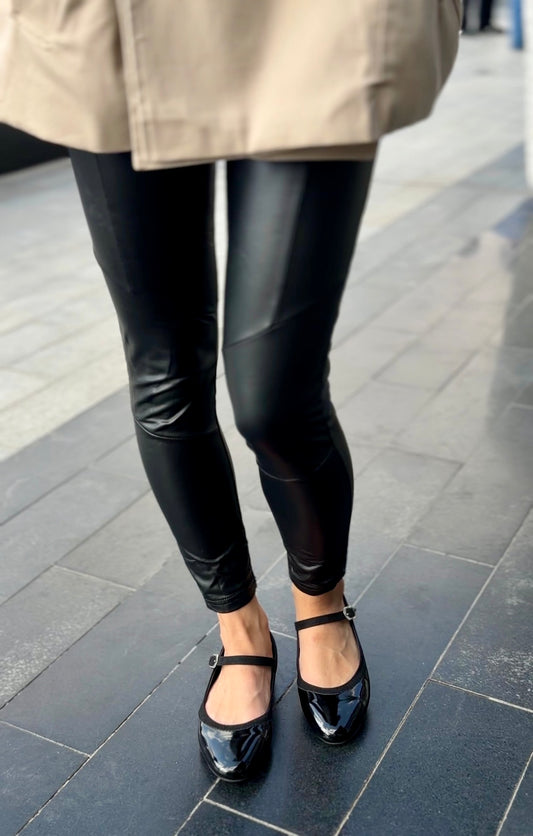 Glossy black Mary Jane flats