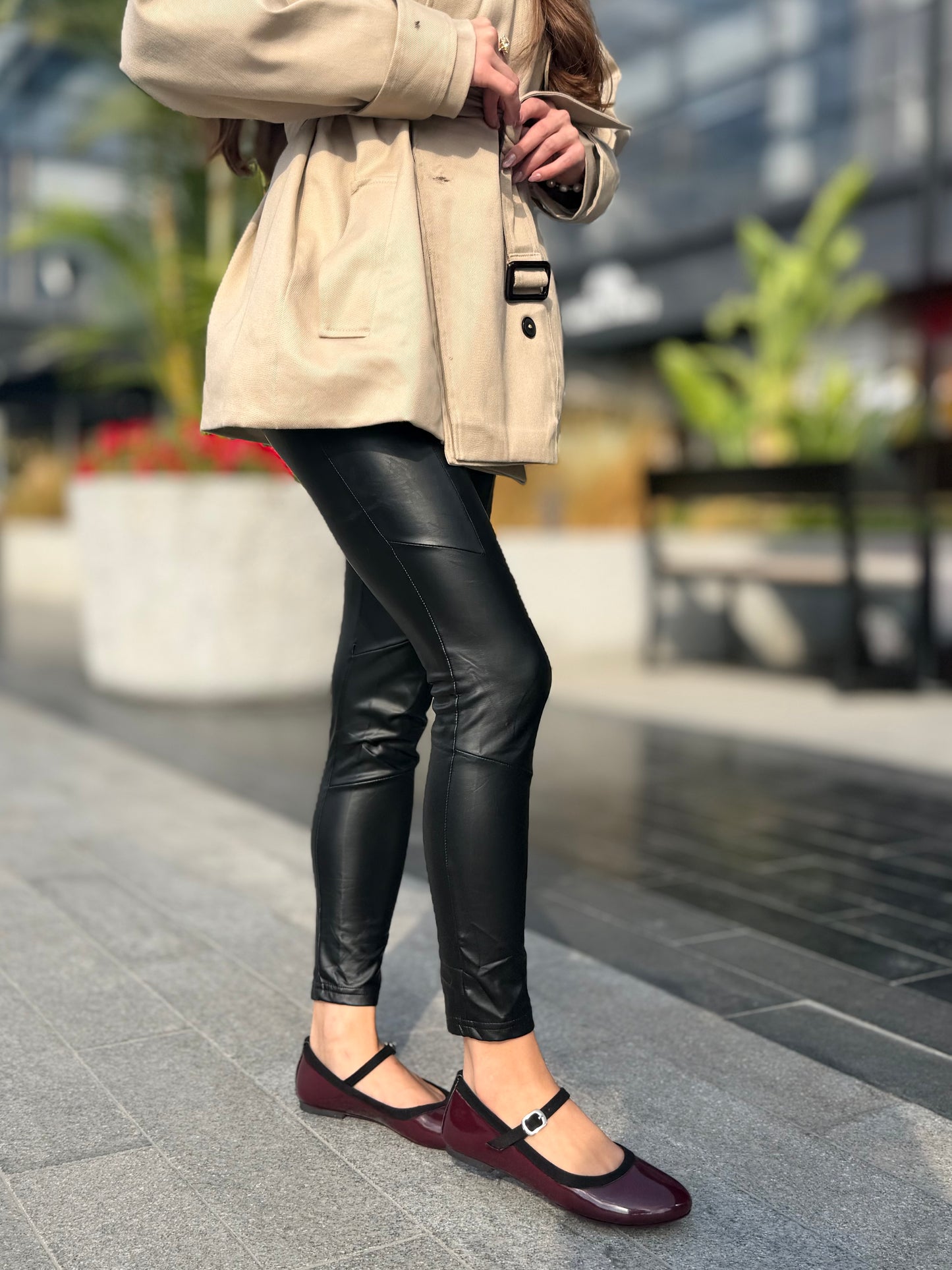 Glossy  burgundy Mary Jane flats