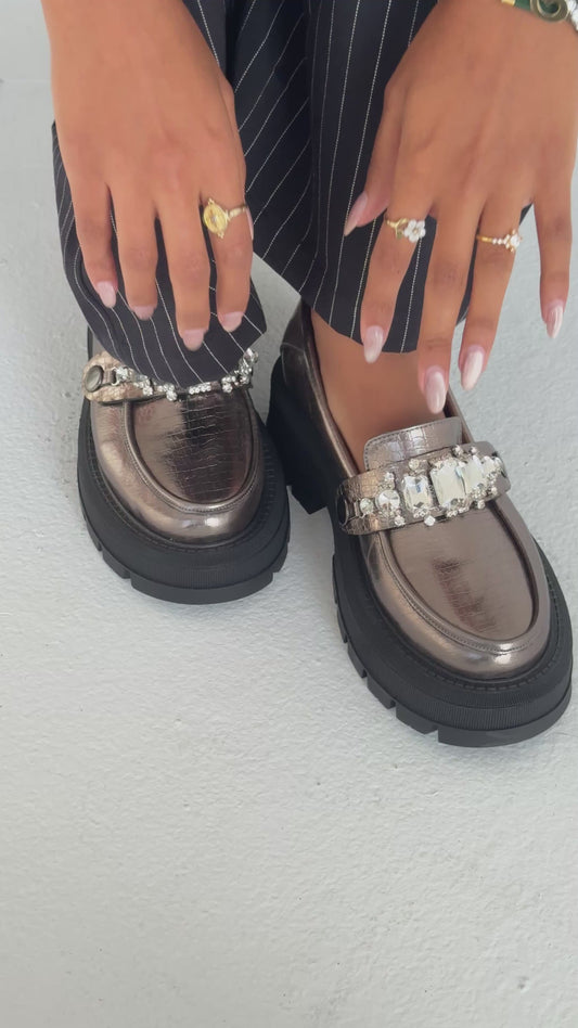 Metallic chunky loafers with detachable straps